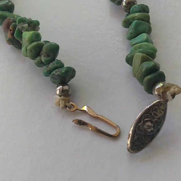 2FT+ VINTAGE All Natural Green Turquoise Chip Necklace **SALE PRICE** - Picture 10 of 12